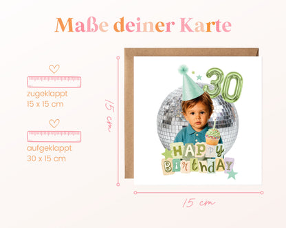 Maße der quadratischen Klappkarte: geschlossen 15 × 15 cm