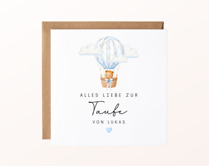 Personalisierbare Taufkarte – Bär im blauen Heißluftballon – Kartenmotiv